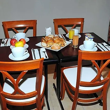 Patio Brancion فندق 2*